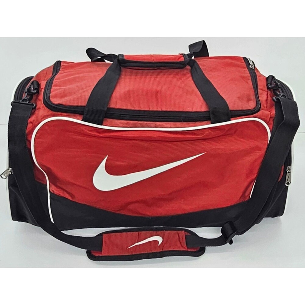 Nike Red Large Sports Duffle Bag, Vintage,Y2K  Approximately 21" X 14" X 13"